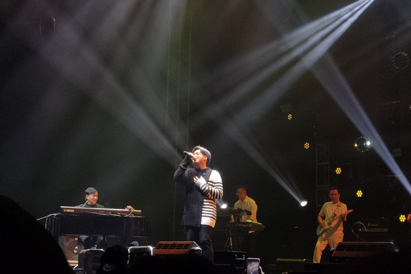 Duet Yovie dan Arsy Widianto di Love Fest 2020