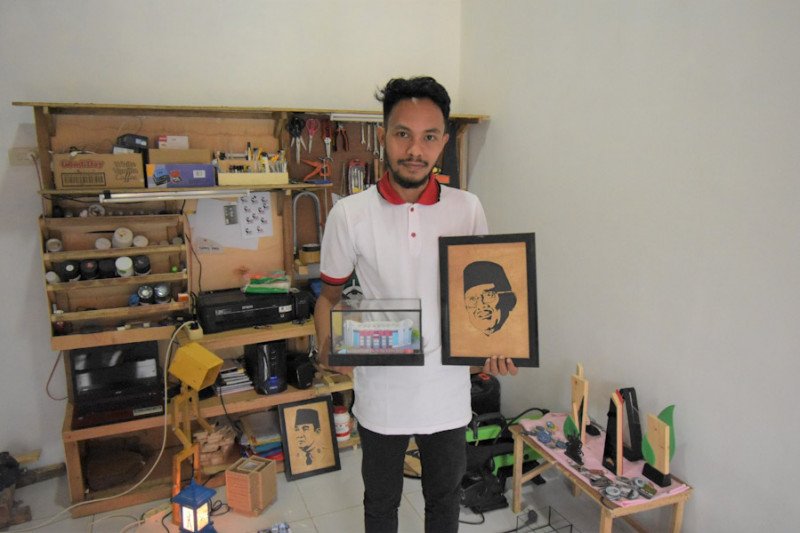 Kembangkan usaha maket dan miniatur, alumni IIB Darmajaya raih omzet belasan juta rupiah