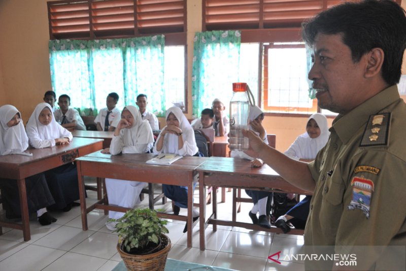 Sosialisasi Ayo Sadar Lingkungan di sekolah