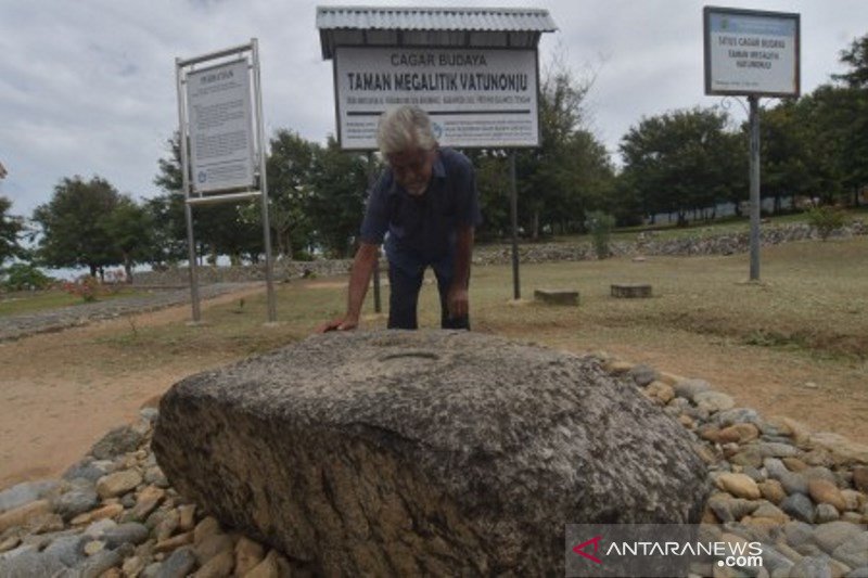 Wisata taman megalitik Watunonju