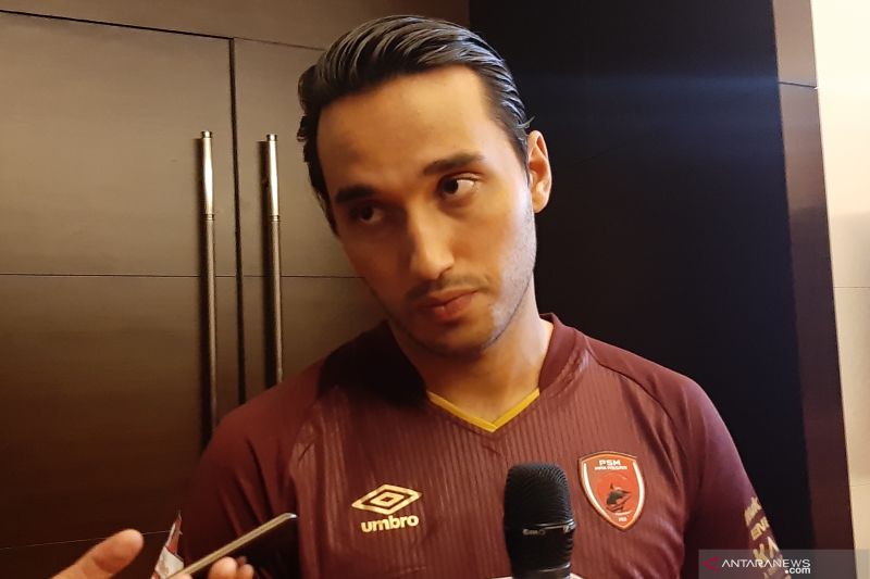 Ezra Walian dapat perkuat timnas di laga-turnamen FIFA