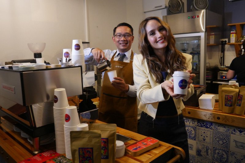 Ridwan Kamil resmikan Jabarano cafe di Australia yang pertama jual kopi Jabar