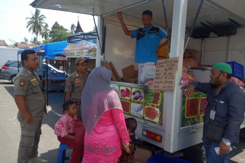 Harga masih tinggi, Agam kembali gelar operasi pasar bawang putih