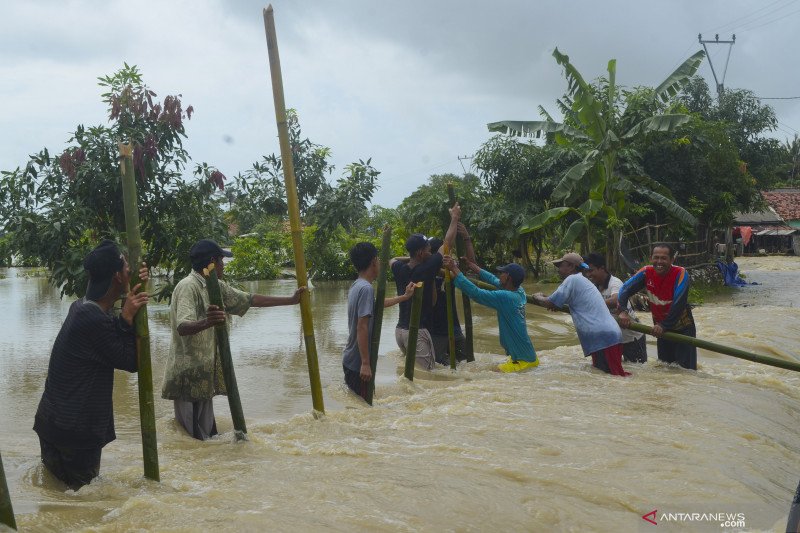 Pemkab Bekasi gerakkan gotong royong untuk atasi banjir