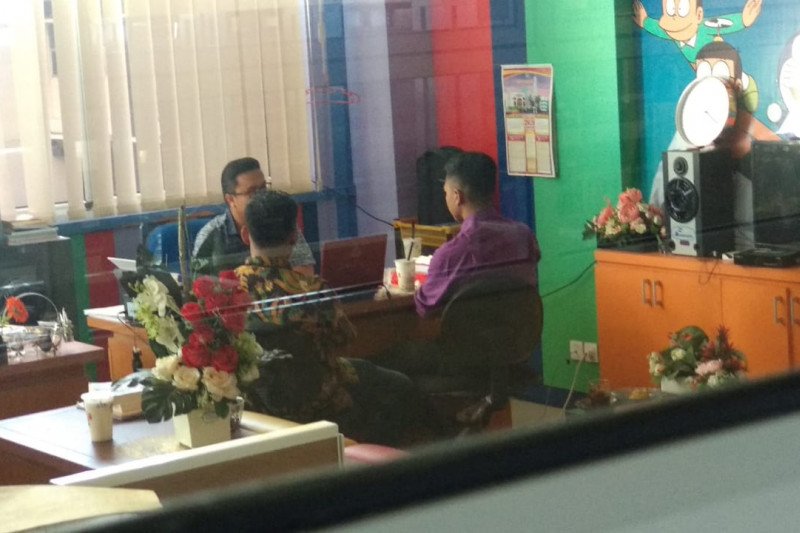 Usai diperiksa 15 jam , Polda Sumbar tahan oknum dosen PTN yang diduga lecehkan mahasiswi
