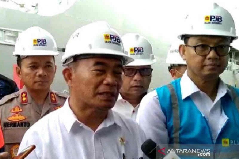 KRI dr Soeharso sudah siap di Pelabuhan PLN Indramayu untuk angkut WNI ABK