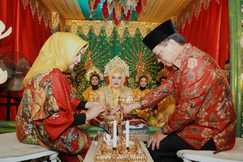 Mappaci hingga Saksi Akad Nikah Epi-Amir