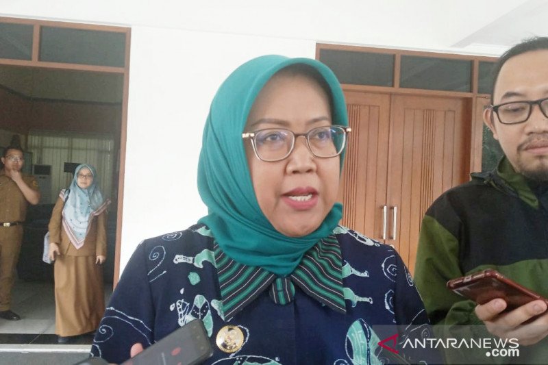 Bupati Bogor minta warganya tidak panik terkait  warga Depok terinfeksi corona