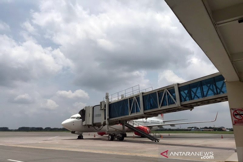 Bandara Adi Soemarmo sempat ditutup sementara
