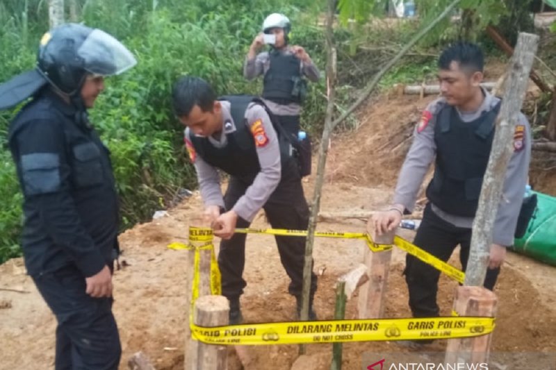 Belasan tambang emas ilegal di Simpenan Sukabumi ditutup petugas gabungan