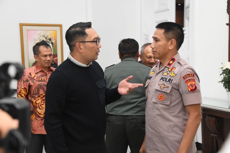 Pemprov, Polda dan Kodam akan tindak tegas penimbun masker di Jabar