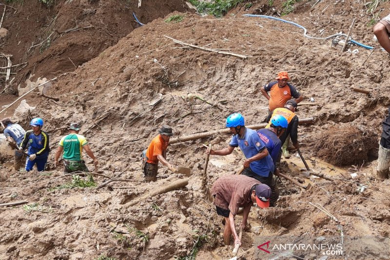 Pencarian seorang warga tertimbun longsor Cisayong Tasikmalaya dihentikan