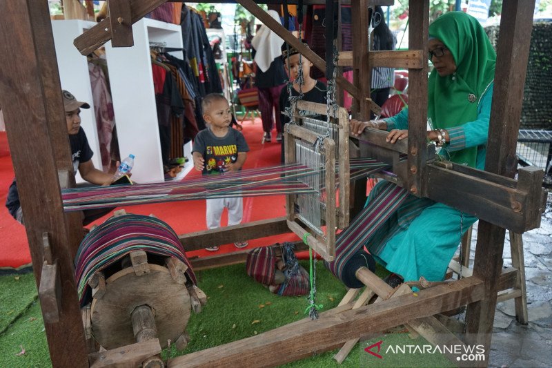UMKM Sleman pasarkan produk melalui "SlemanMart in Physical Distancing"