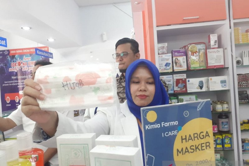 Kimia Farma Sumbar bantah jual masker dengan harga tinggi di sejumlah apoteknya