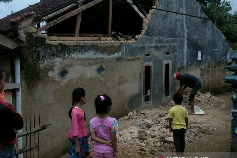 Gempa bumi Sukabumi pada Selasa sore terkuat dalam 19 tahun terakhir
