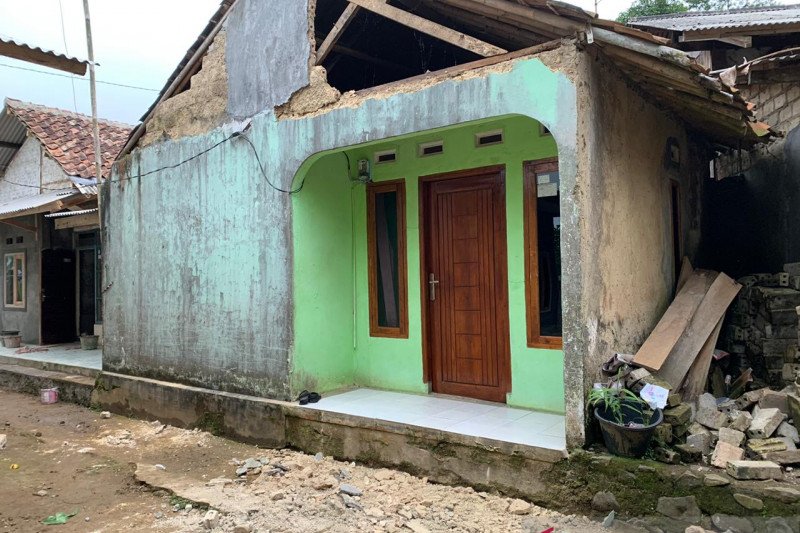 BPBD Sukabumi: Lima kecamatan laporkan adanya kerusakan akibat gempa