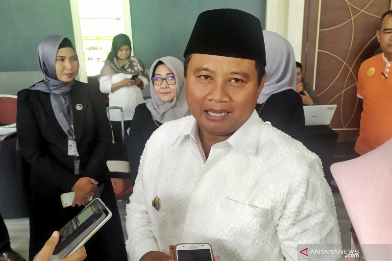 Terkait corona, Wagub Jabar minta wali murid jangan khawatirkan santri di pesantren