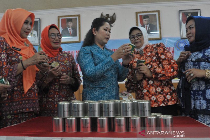 TP PKK Sumsel kenalkan produk pindang patin kemasan kaleng