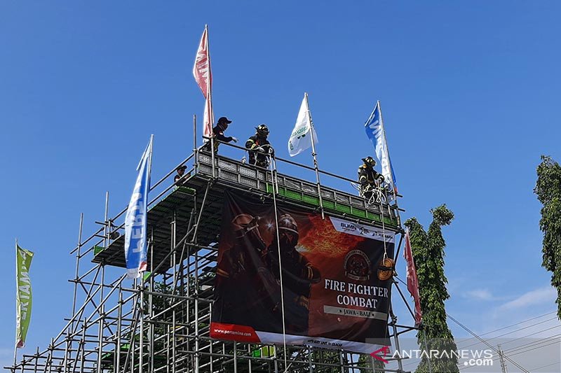 Regu Damkar se-Jawa dan Bali adu ketangkasan di lomba Pertamina Cilacap