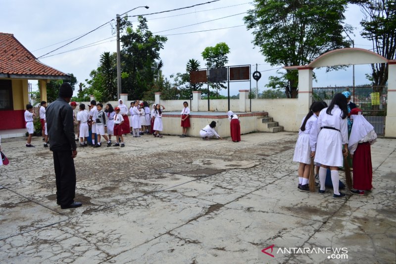 Disdik Kota Cimahi liburkan sekolah mulai Selasa