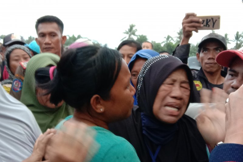 Bupati Lampung Timur dengar keluhan nelayan tolak tambang pasir laut