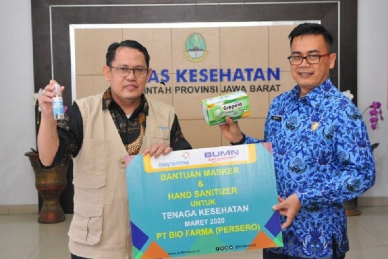 Bio Farma serahkan bantuan 10.000 masker untuk masyarakat Bandung