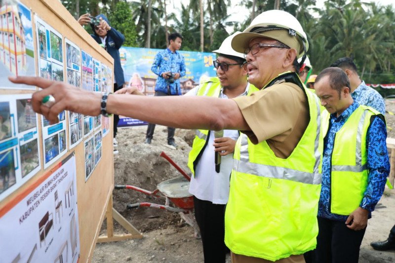 Bupati Pesisir Barat sebut pembangunan rusun dapat tingkatkan kinerja ASN