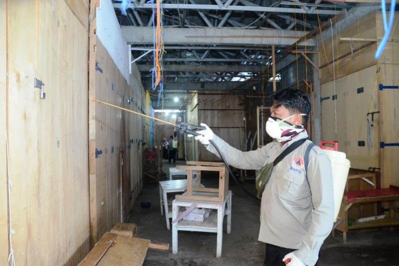 Tim Gugus COVID-19 sterilisasi fasilitas umum di Kabupaten Majene