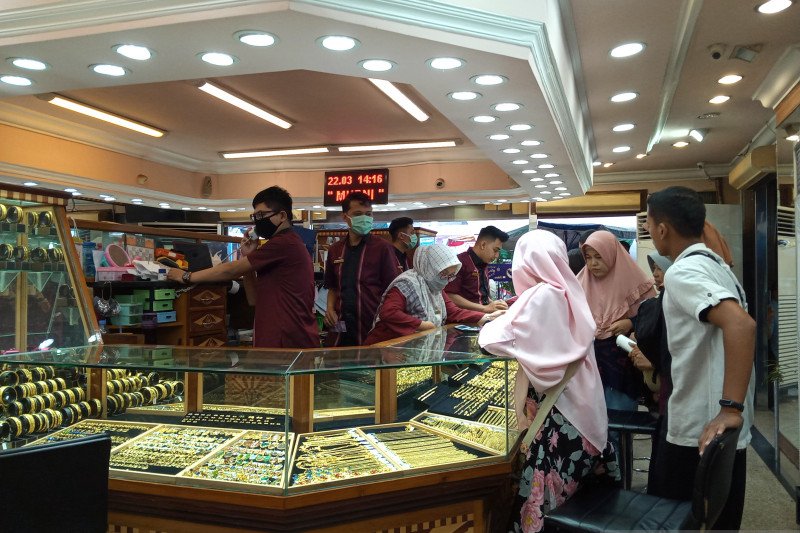 Harga emas terus naik di Pasar Raya Padang capai Rp1,94 juta per 2,5 gram