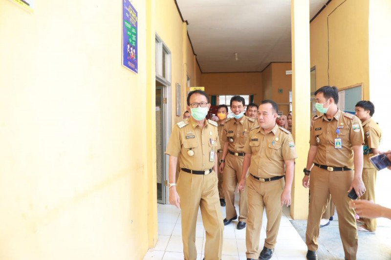 Bupati Pesisir Barat siapkan tujuh ruang isolasi