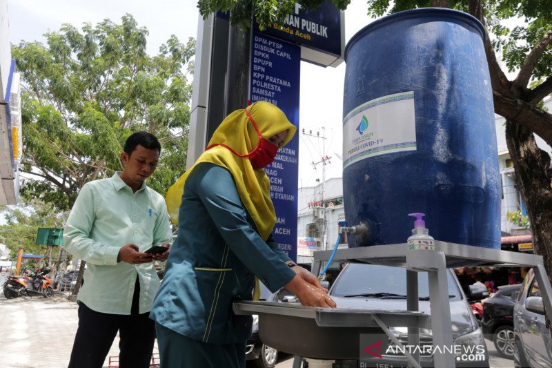 Pekanbaru pasang tempat cuci tangan di pasar tradisional cegah COVID-19