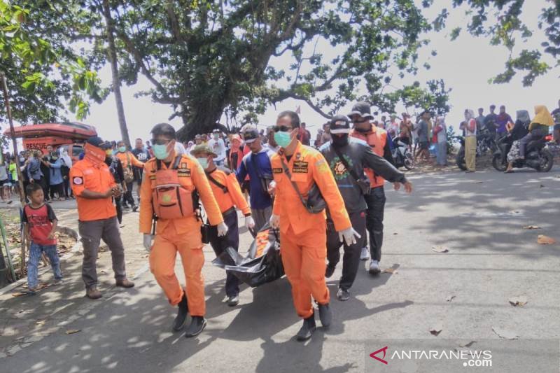 Jasad nelayan ditemukan di laut Pangandaran