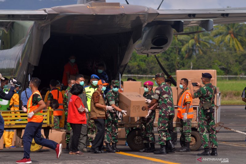 BANTUAN APD COVID 19 DI MANADO