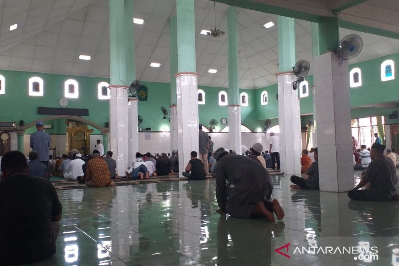 MUI ingatkan umat Muslim hindari kerumunan, termasuk ibadah berkerumun