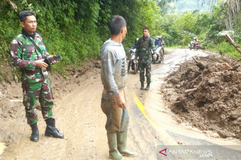 Jalur Cianjur-Bandung kembali dapat dilalui setelah terputus