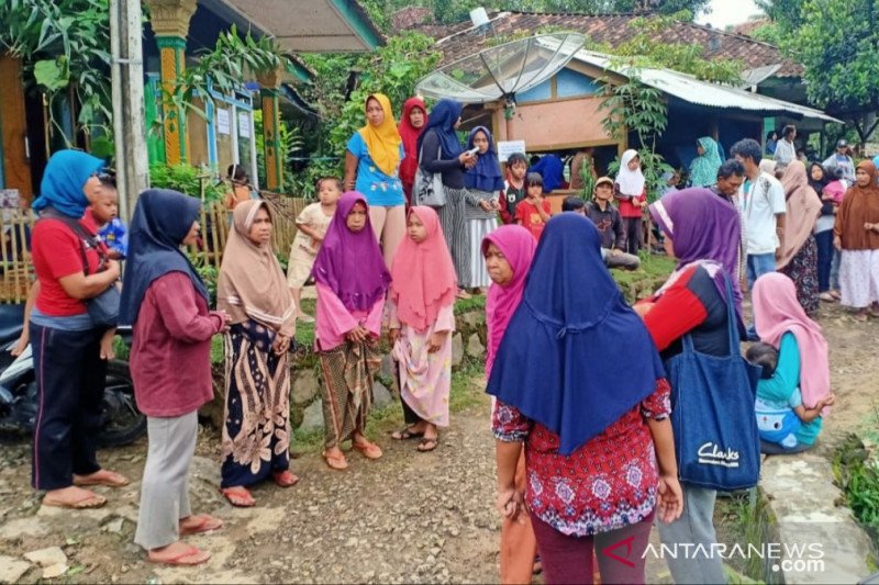 Terus bertambah, jumlah pengungsi di Cibeber-Cianjur akibat longsor