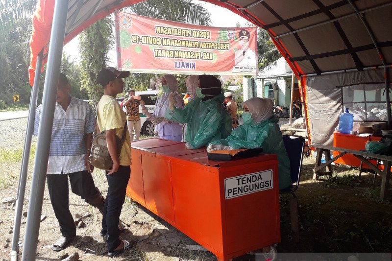 Pemkab Pasaman Barat minta warga yang baru datang dari luar daerah segera lapor dan cek kesehatan