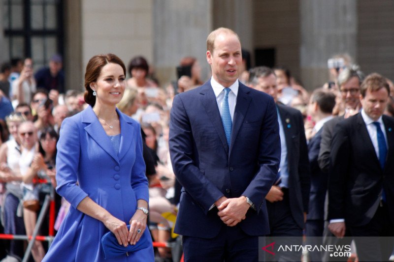 Pangeran William dan Kate beri kejutan anak-anak sekolah lewat video