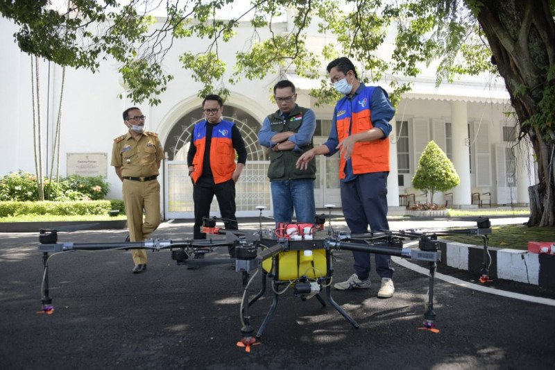 Jawa Barat manfaatkan drone untuk cegah virus corona