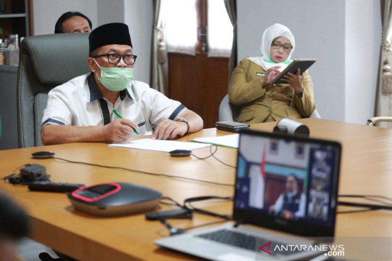 Pemkot Bandung lakukan tes cepat COVID-19 awal April