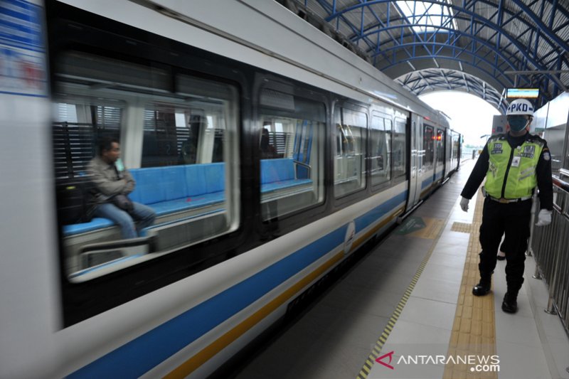 LRT kurangi jam operasional mulai 1 April