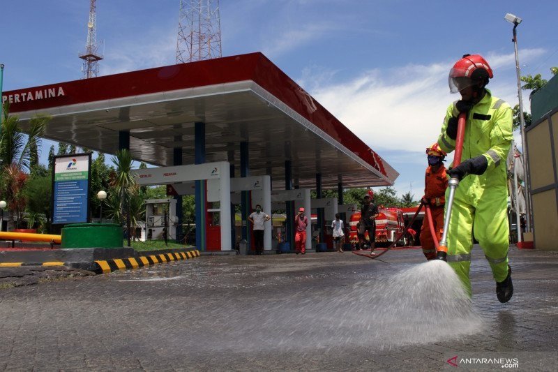 DPR minta pemerintah turunkan harga BBM dan listrik di tengah pandemi virus corona/COVID-19