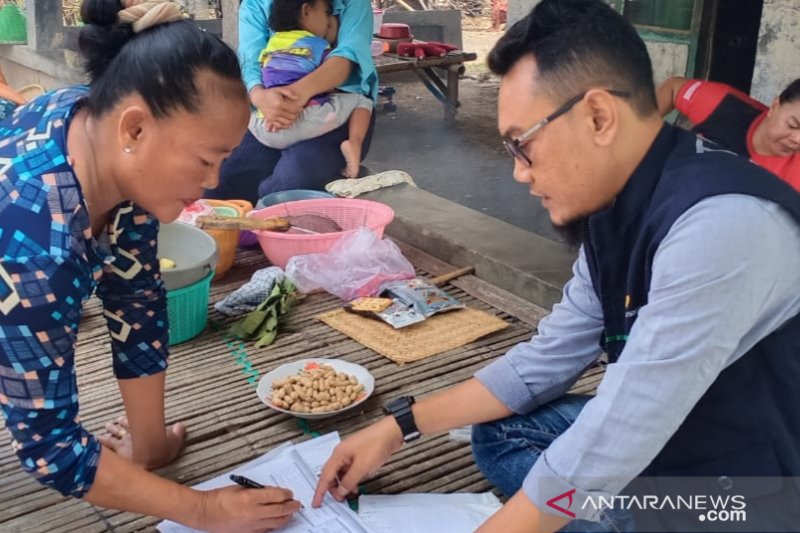 Pemkab Bekasi bantu logistik pangan untuk warga OPD Covid-19