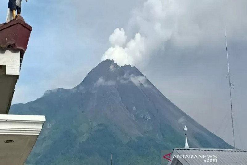 Merapi kembali meletus