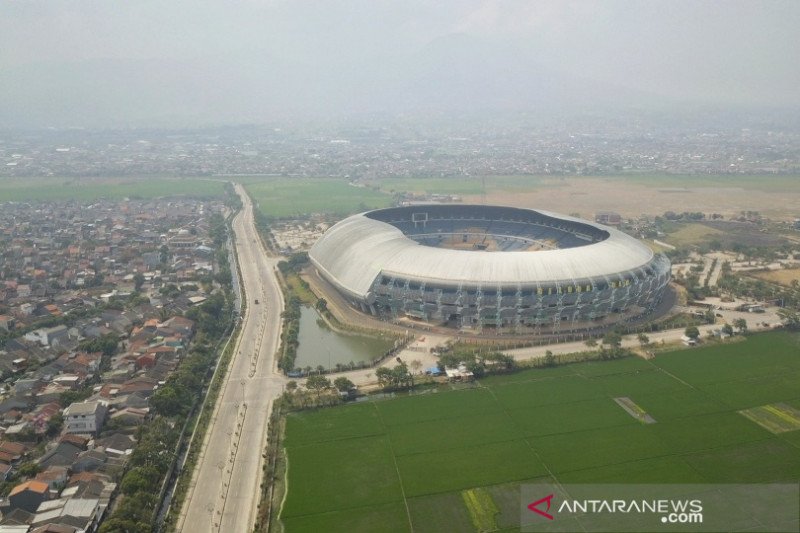 Tes cepat COVID-19 di Stadion GBLA Bandung batal