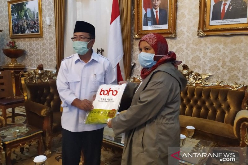 Anggota DPR RI beri bantuan APD untuk tenaga medis Cianjur