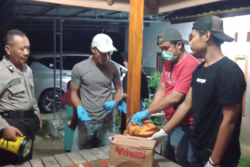 Geger! warga Kota Bima temukan mayat bayi dalam kardus mie instan