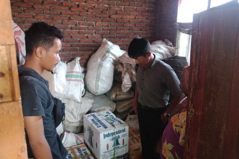 Ratusan botol miras siap jual diamankan Polres Bima