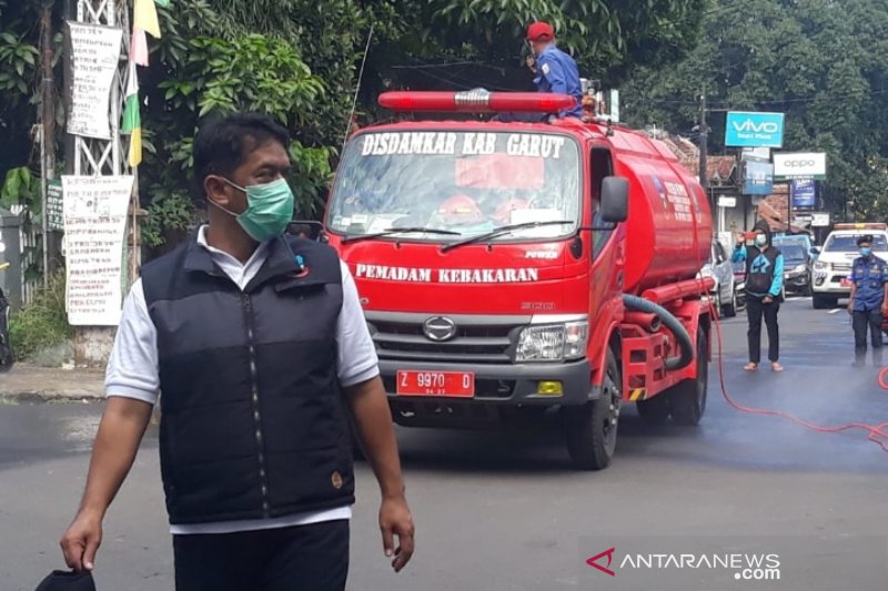 Pemkab Garut disinfeksi daerah terpapar COVID-19