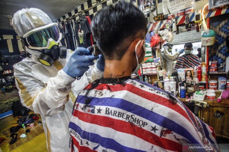 Ribuan gerai pangkas rambut Garut di Jakarta tutup usaha